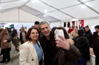 Gemlik’te Yılbaşı Meydanı Açıldı